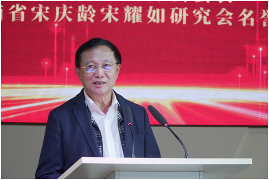 海南龙泉集团有限公司董事长符史钦。符敦孝摄